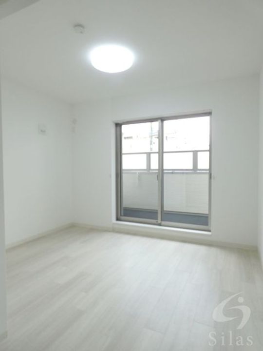 大阪府摂津市別府1(アパート)の賃貸物件の居間