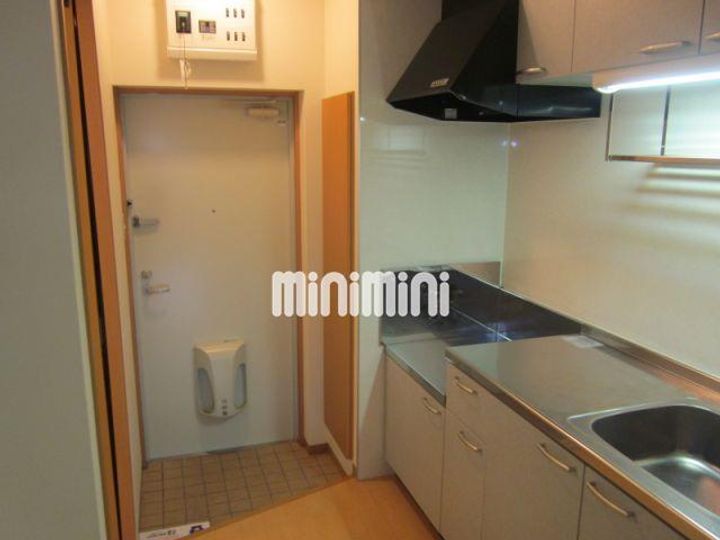 アンジュール川方の玄関