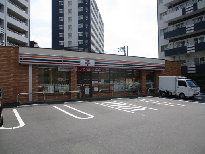 クリエイティブプレインの周辺