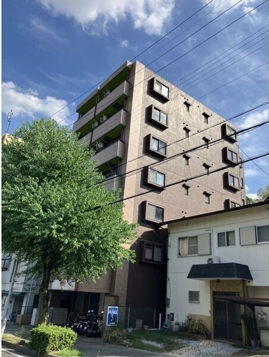 シャイン塩釜ハイツの外観