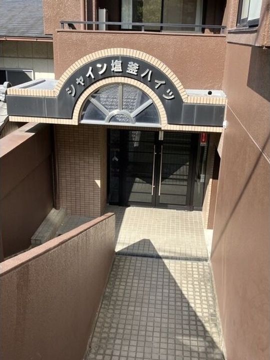 シャイン塩釜ハイツの地図