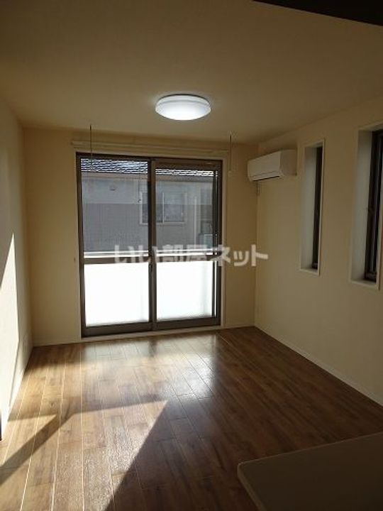 兵庫県加東市上滝野(アパート)の賃貸物件の居間