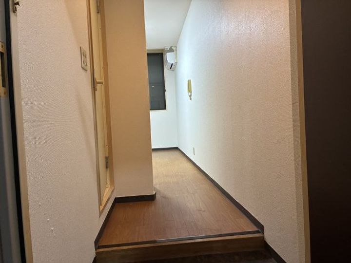 森島ビルIIの玄関