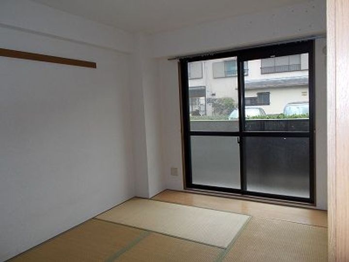 香川県高松市香西東町(マンション)の賃貸物件の居間