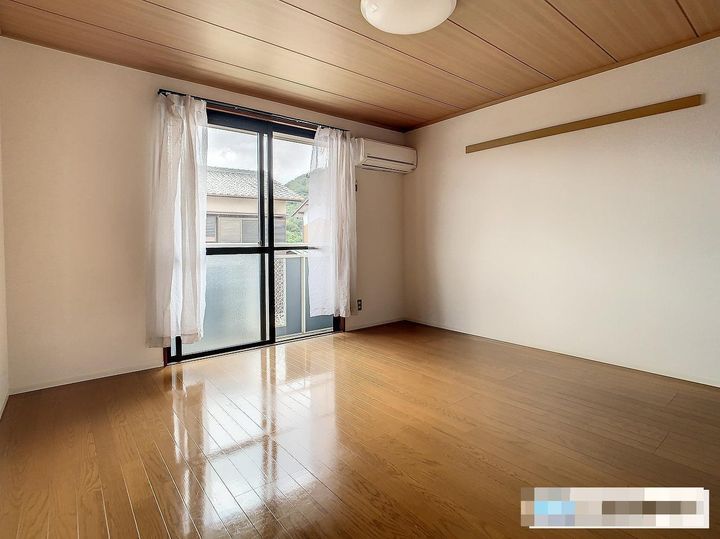 ハイム三原の内装