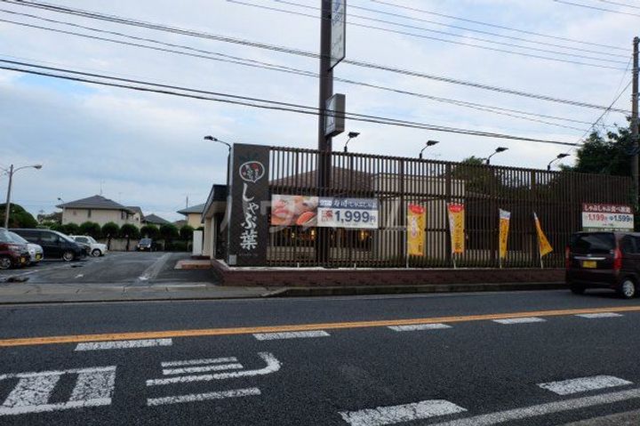 サンプレイスジョウナンAの周辺