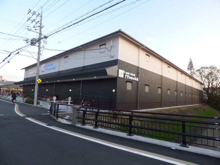 メゾン近松の周辺