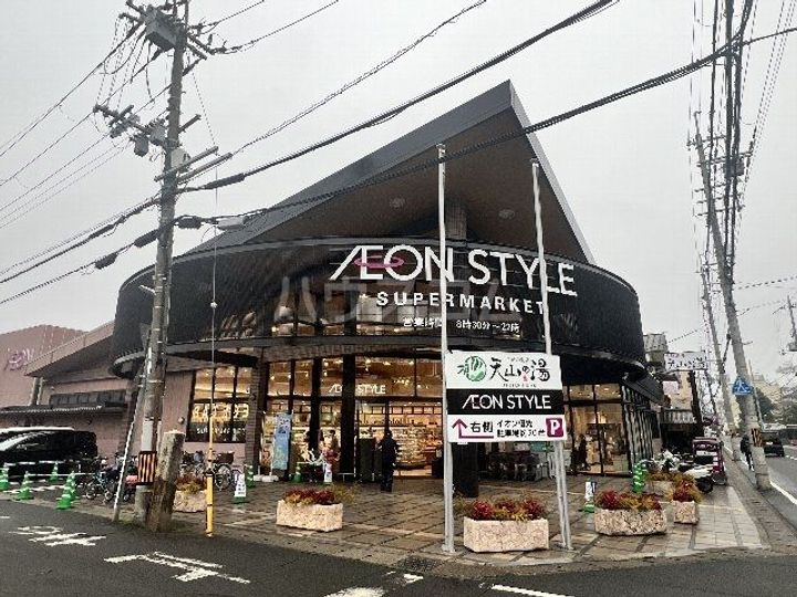 ヴィラトリアンの周辺