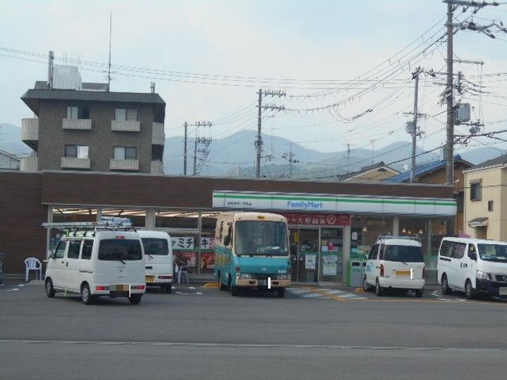 ヴィラトリアンの周辺