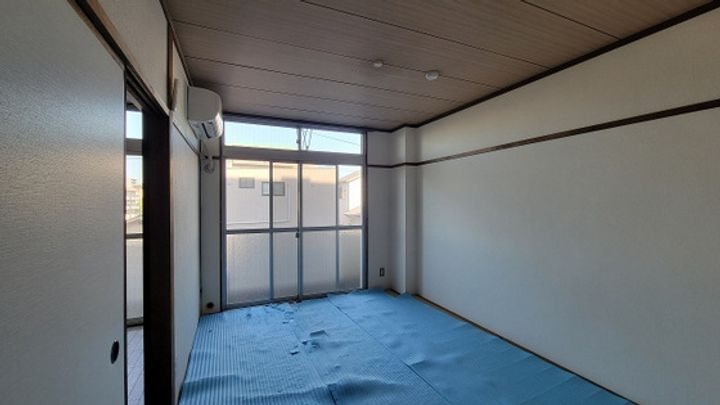 山陽ビルの内装
