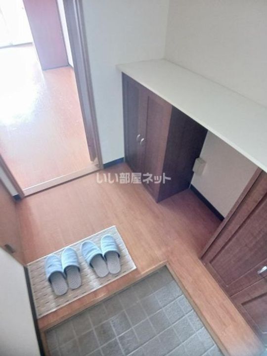 サンタクロスAの玄関