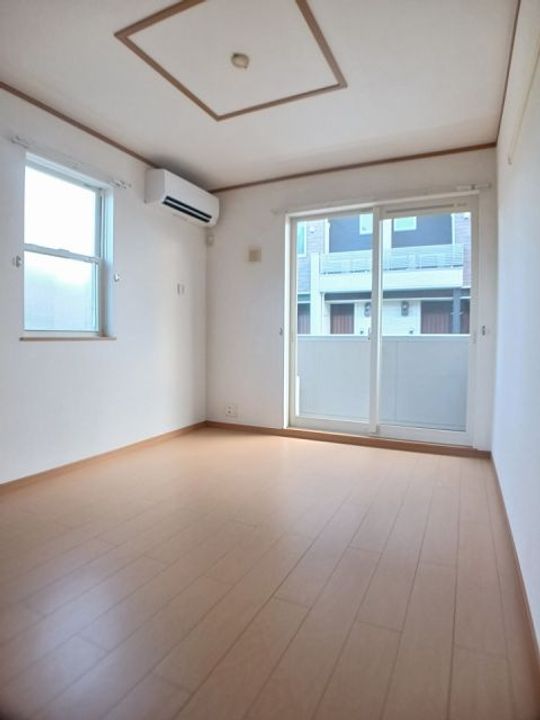 福島県いわき市泉町滝尻字根ノ町(アパート)の賃貸物件の居間