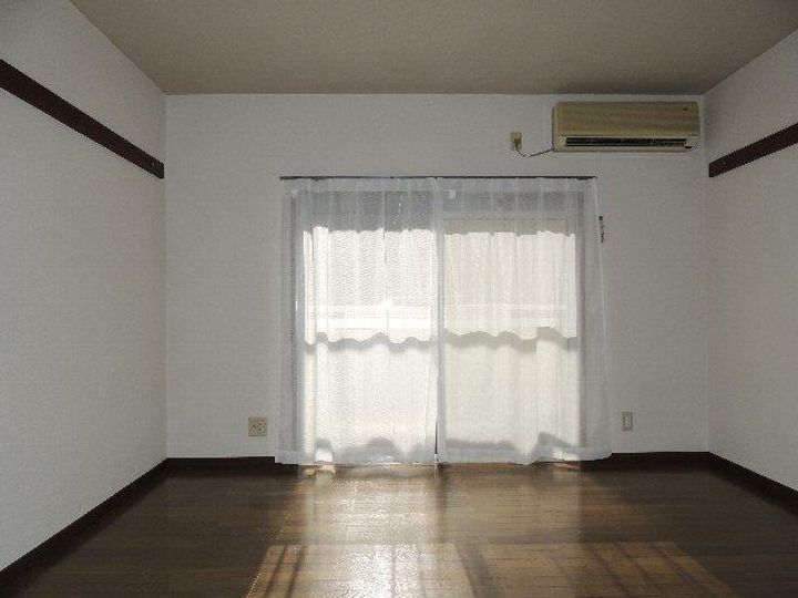 学園台コーポ Iの居間