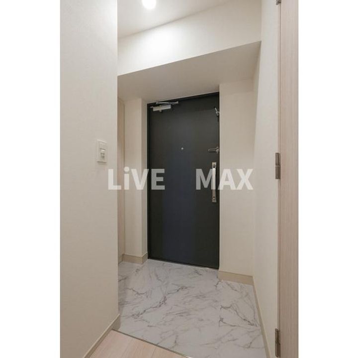 コンフォリア・リヴ豊洲キャナルの玄関