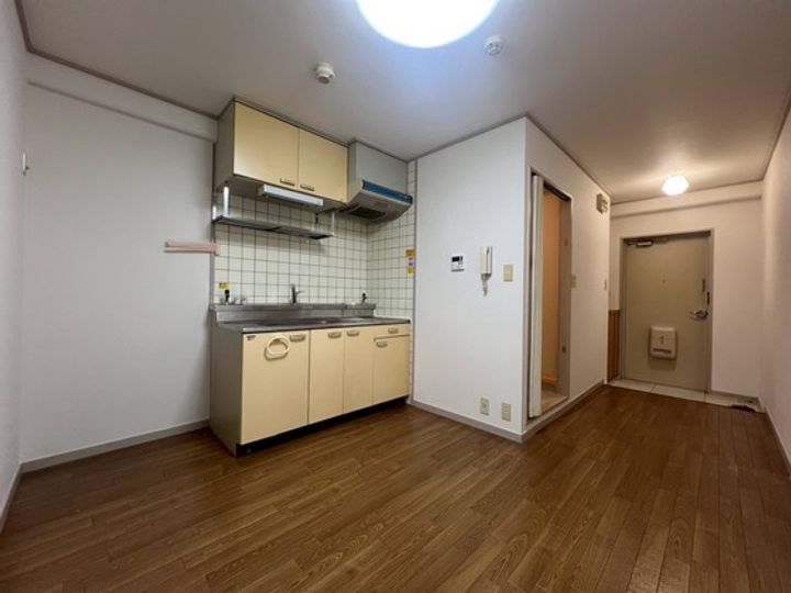 広島県広島市佐伯区五日市中央3(マンション)の賃貸物件の居間