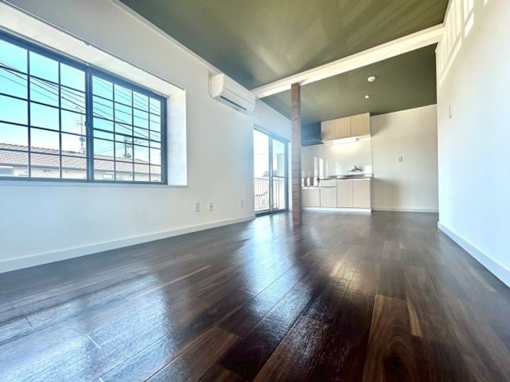 ハイツいわさきAの居間