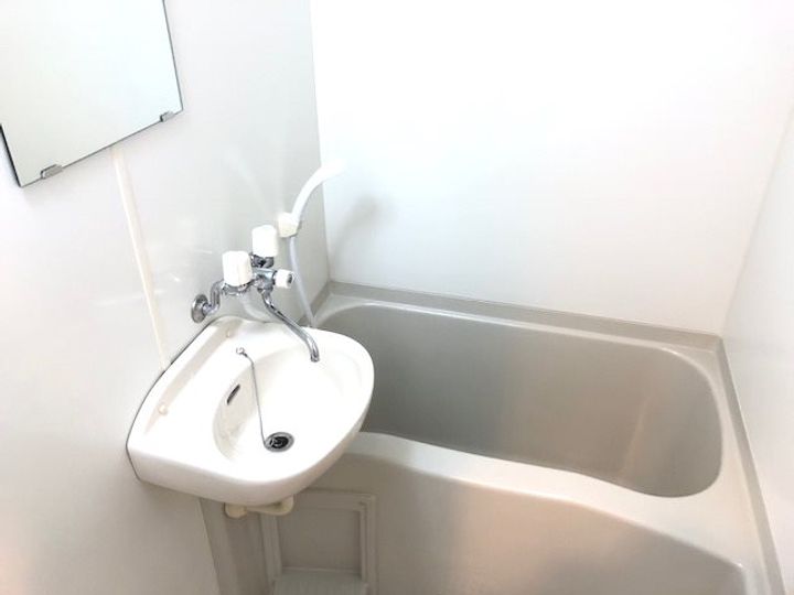 グリーンメイプル衣笠の風呂