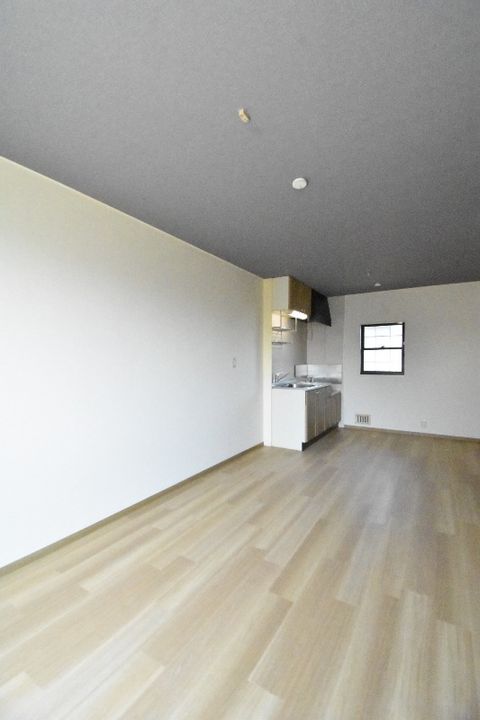 エーデルハイム加倉の居間