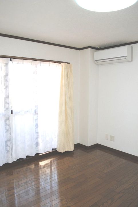 エトアール桂IIの居間