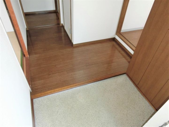 セジュール錦江台の玄関