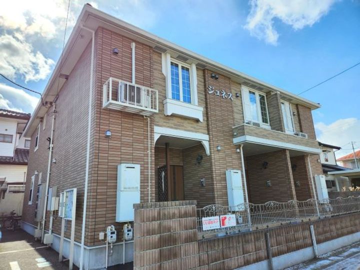 ジュネスの外観