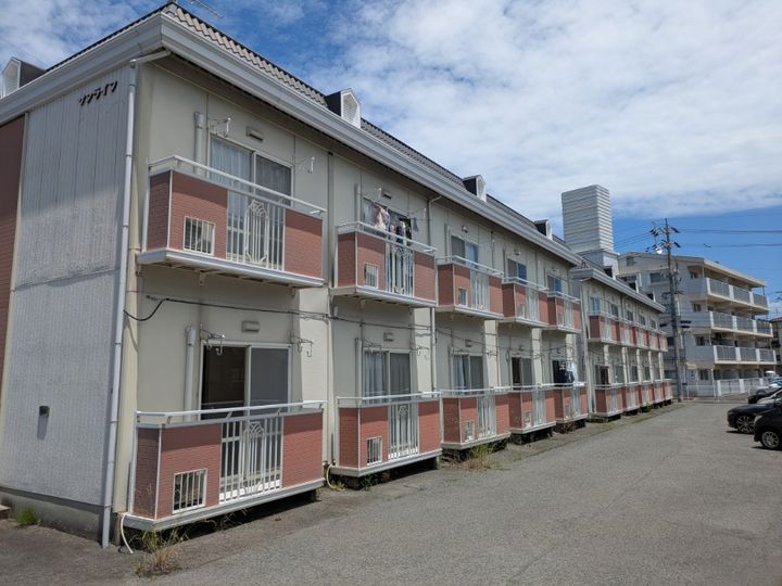 サンライフ表ヶ原A棟の外観