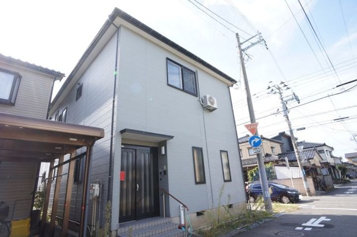 新潟県新潟市東区中山8(一戸建)の賃貸物件の外観