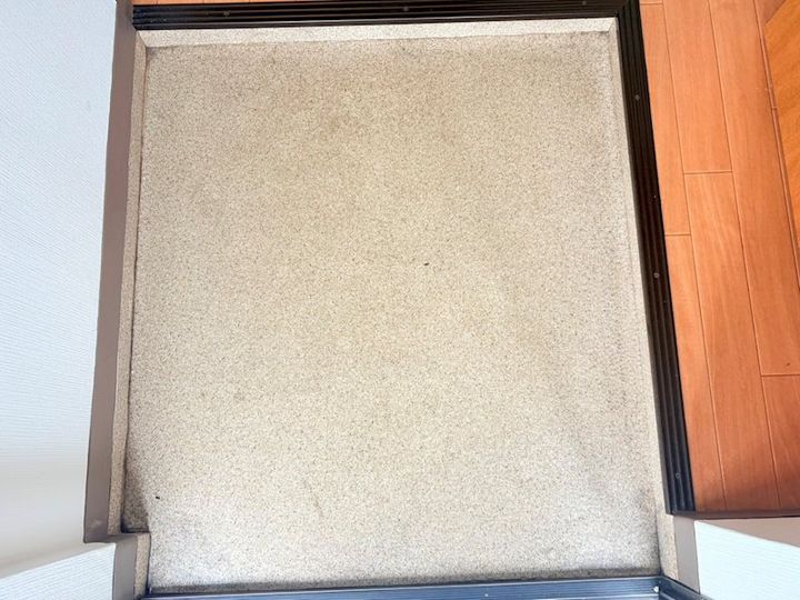 千葉県佐倉市下志津の賃貸アパートの玄関