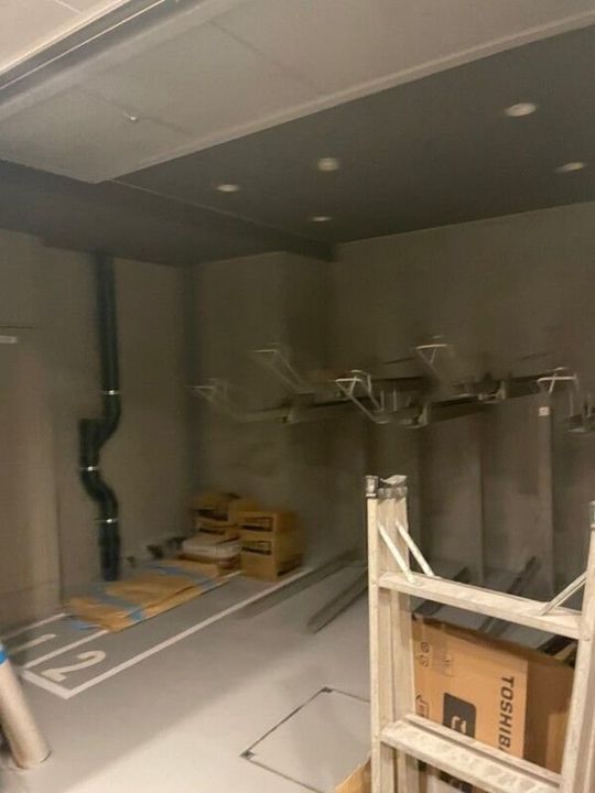 エストゥルースプラス三ノ輪の地図