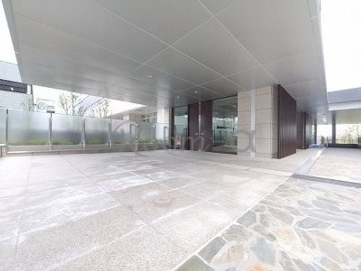 BLUE HARBOR TOWERみなとみらいの地図