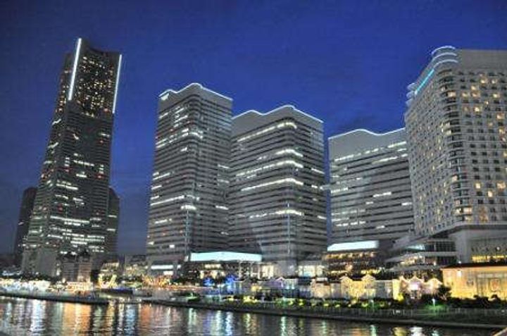 BLUE HARBOR TOWERみなとみらいの周辺