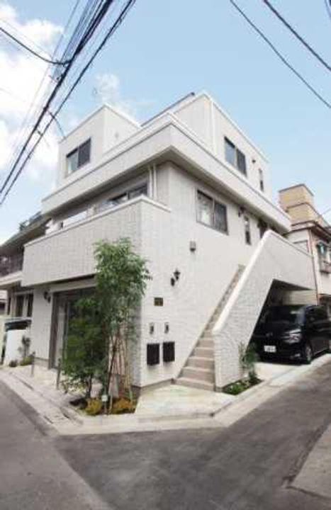 CHAMBORD北参道の外観