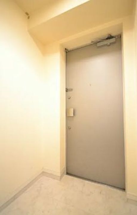 東京都文京区本駒込1(マンション)の賃貸物件の玄関