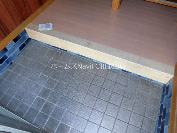 和歌山県和歌山市園部(一戸建)の賃貸物件の玄関