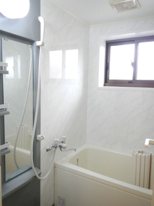 コーポ もくもくの風呂