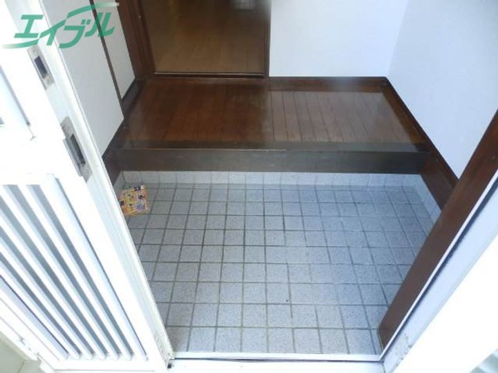 三重県伊勢市浦口3(一戸建)の賃貸物件の玄関