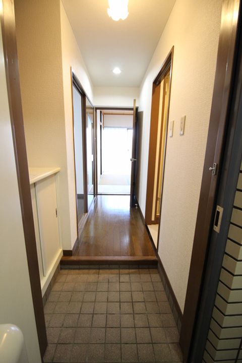 新潮通り一番館の玄関