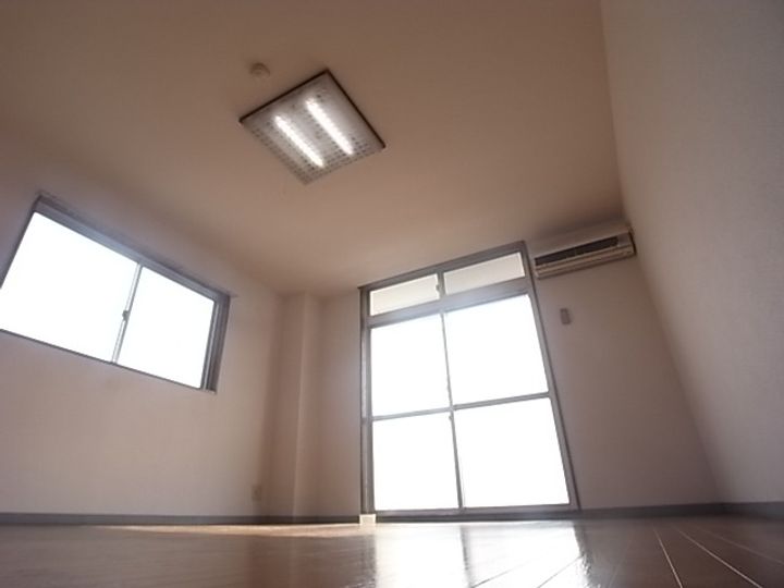岡山県倉敷市下庄(マンション)の賃貸物件の居間