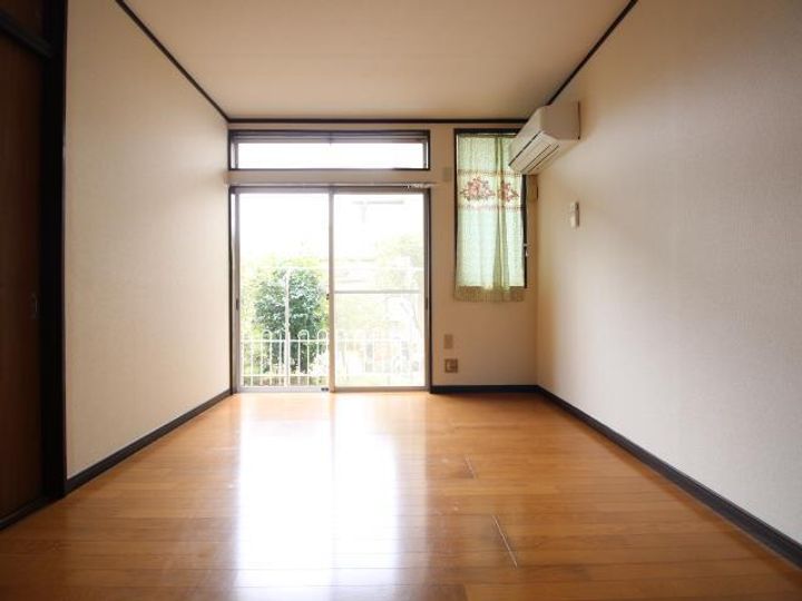 ロアール天王台壱番館の居間