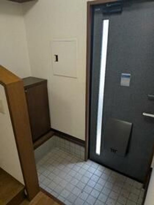 ウエストヒルIの玄関