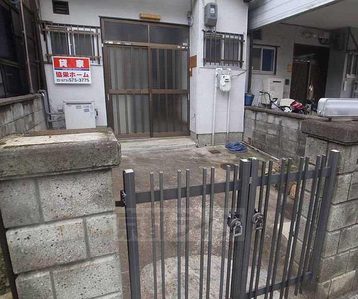 京都府京都市伏見区醍醐外山街道町(一戸建)の賃貸物件の地図