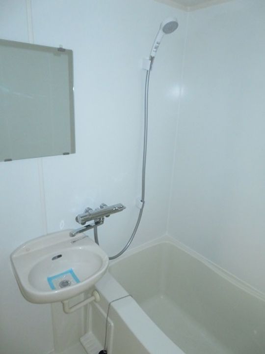 東京都新宿区大久保2の賃貸マンションの風呂