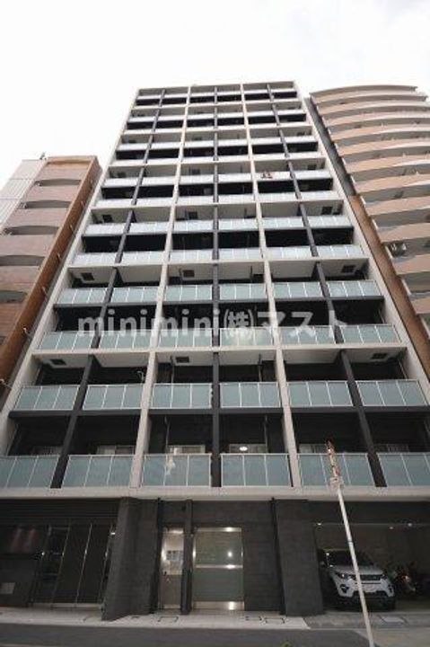 コンフォリア阿波座の外観