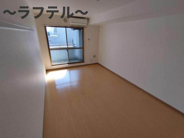 プロぺ所沢ビルIIの居間