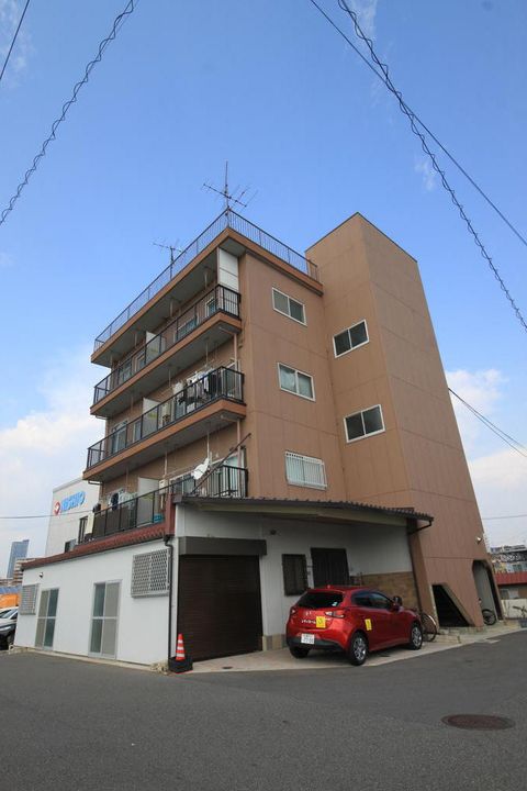 香川ビルの外観
