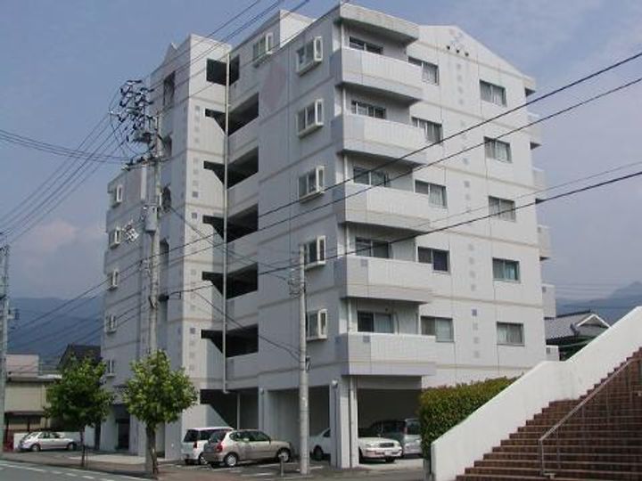 愛媛県宇和島市弁天町2(マンション)の賃貸物件の外観