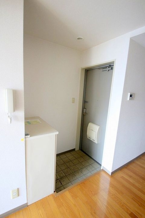 オダビルの玄関