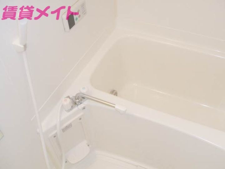 三重県伊勢市上地町(一戸建)の賃貸物件の風呂