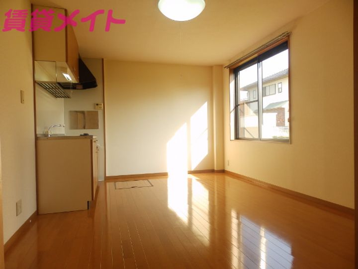 三重県伊勢市上地町(一戸建)の賃貸物件の居間