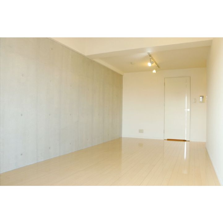 EMYU新町の居間